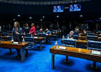 Senado ratifica atualização de acordo internacional sobre tráfego marítimo — Senado Notícias