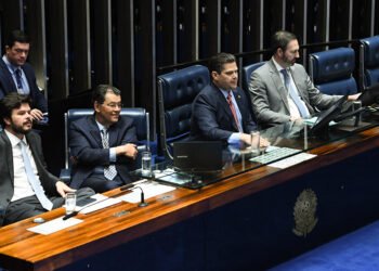 Senado aprova MP do setor elétrico com abertura do mercado livre de energia — Senado Notícias