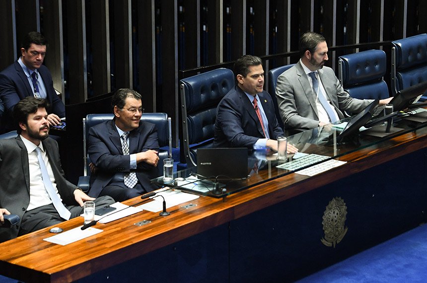 Senado aprova MP do setor elétrico com abertura do mercado livre de energia — Senado Notícias