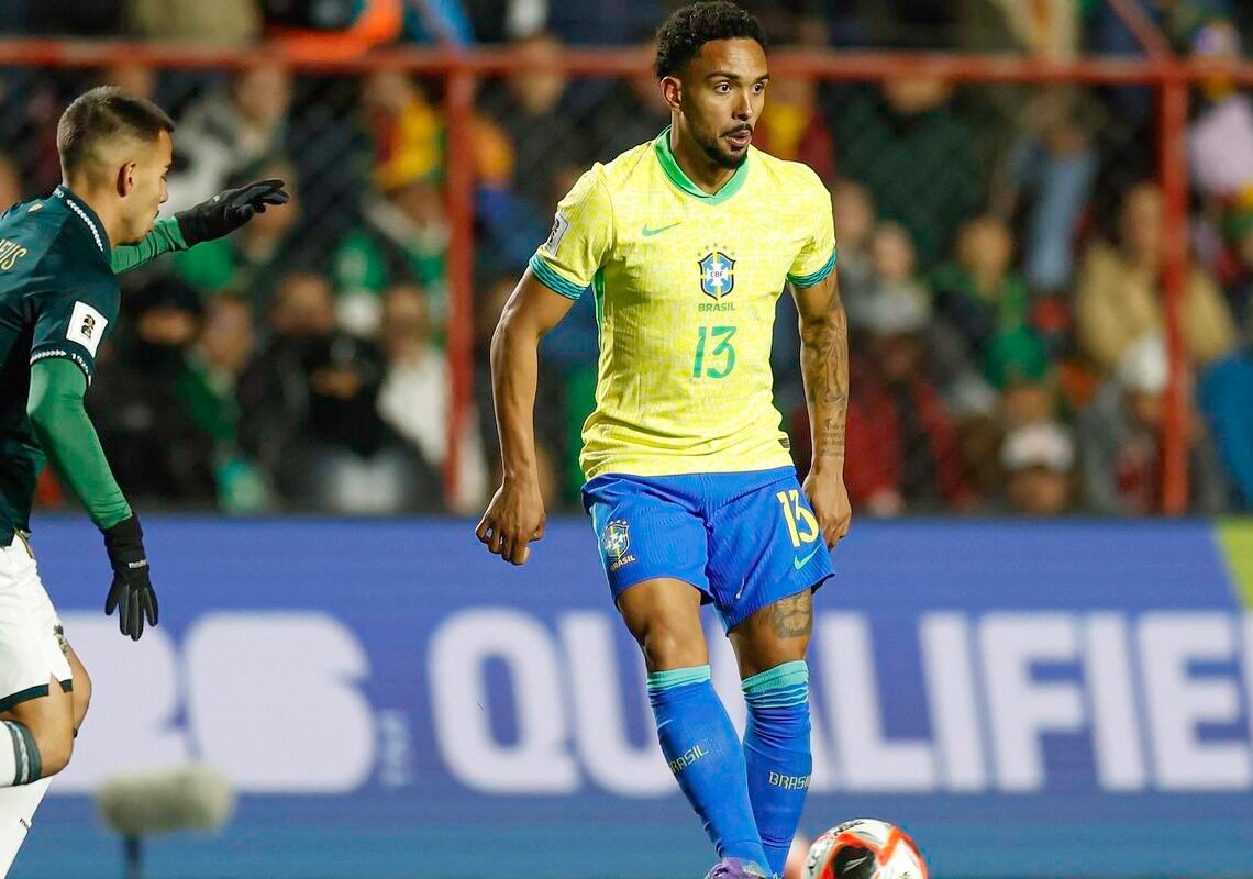 Lateral Vitinho é convocado para defender a seleção brasileira