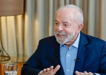 Rubio faz contato com chanceler brasileiro para tratar de tarifaço