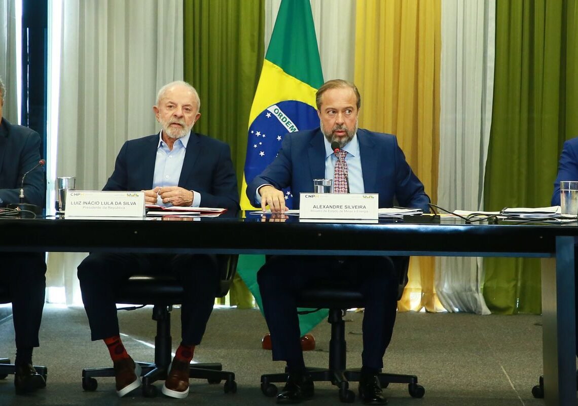 Lula instala conselho para tratar de minerais críticos e terras raras