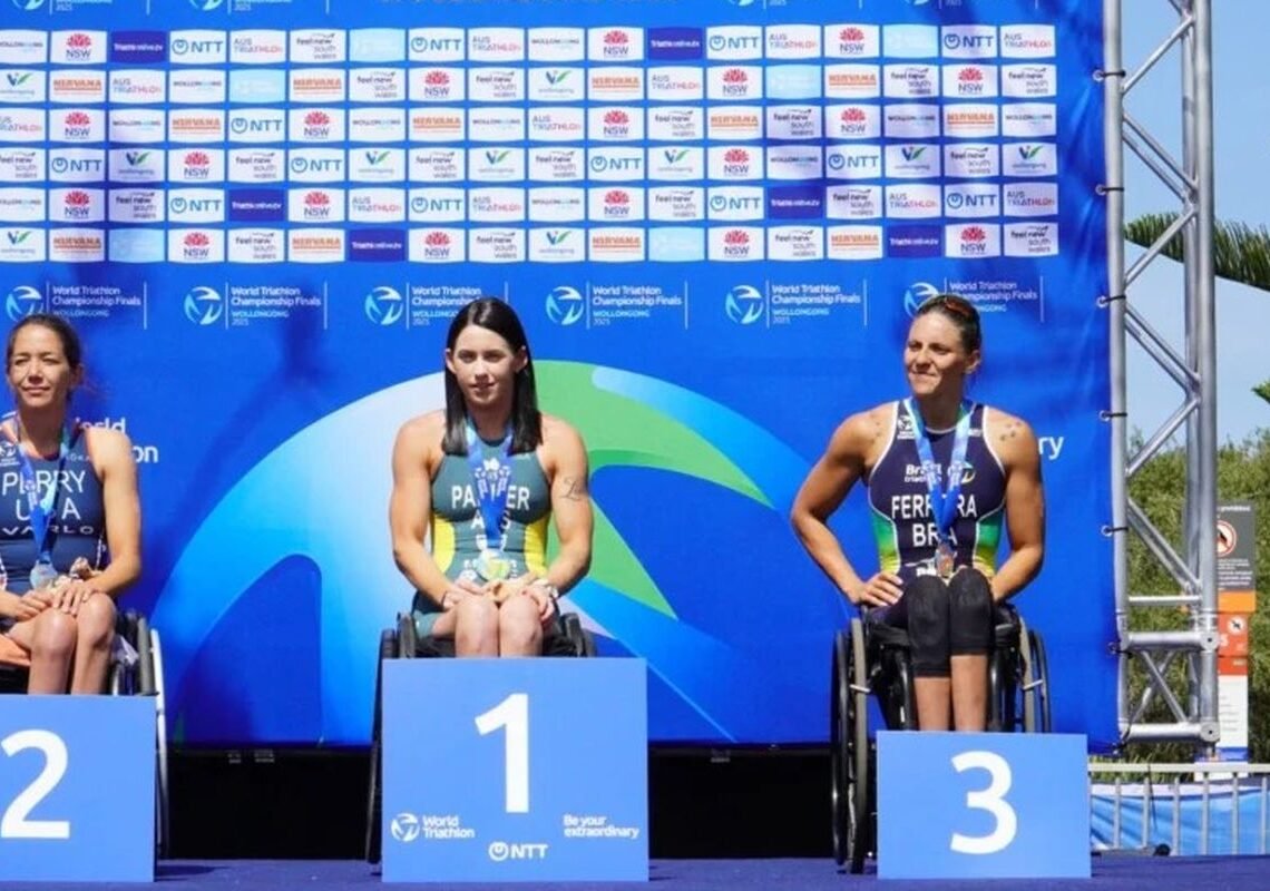 Jéssica Ferreira conquista bronze no Mundial de triatlo paralímpico
