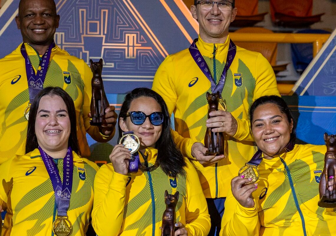 Brasil fecha Mundial de halterofilismo com ouro nas equipes femininas