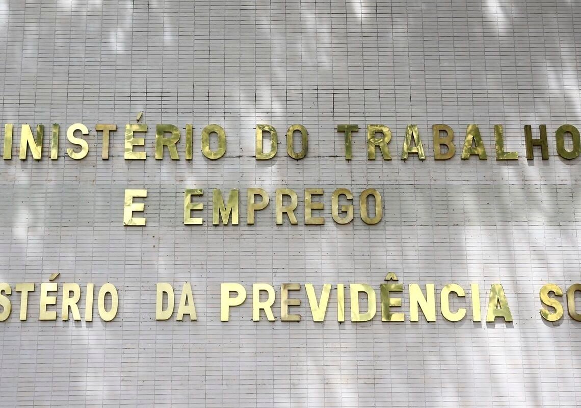 Prazo para divulgar relatório de transparência salarial acaba hoje