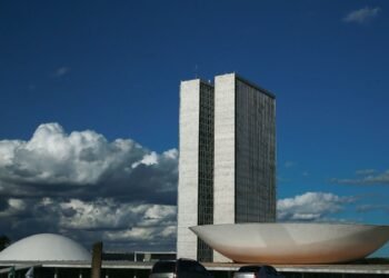 Câmara dos Deputados poderá ter bancada cristã