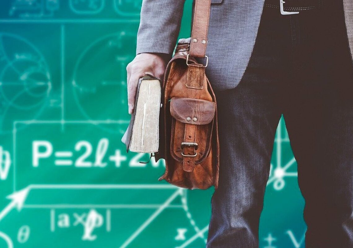 Professores do Rio denunciam escolas que não pagam salários