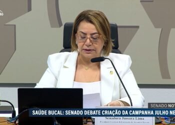 Debatedores pedem campanha de conscientização sobre saúde bucal — Senado Notícias