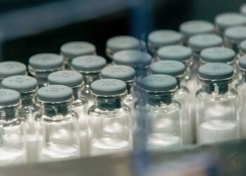 Anvisa assina termo de compromisso para a vacina da dengue do Butantan