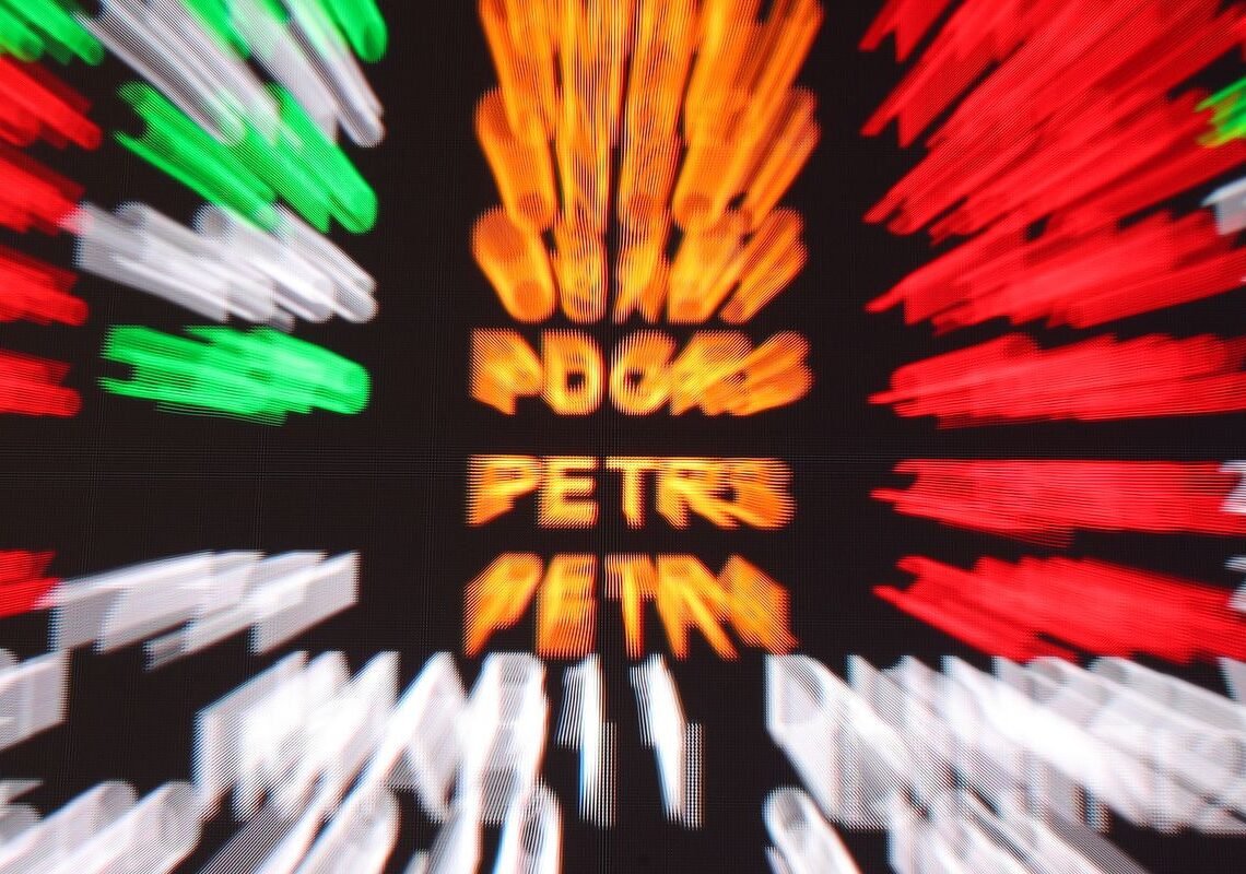 Bolsa tem décima alta seguida e volta a bater recorde