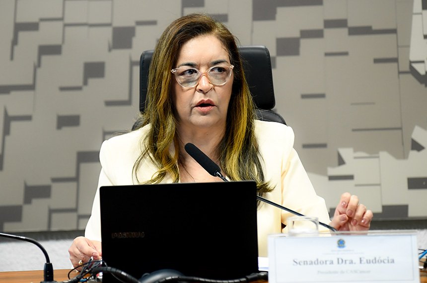 Debate sobre a aprovação e o registro de vacinas contra o câncer é cancelado — Senado Notícias
