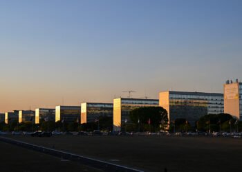 Linguagem simples em mensagens de órgãos públicos agora é obrigatória — Senado Notícias