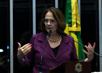 Damares critica medidas judiciais contra ex-presidente Bolsonaro — Senado Notícias