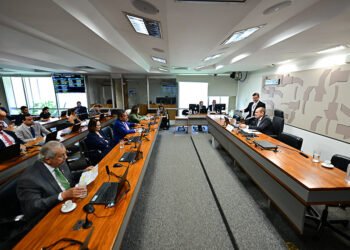 Hospitais devem passar por programa periódico de avaliação, aprova CAS — Senado Notícias