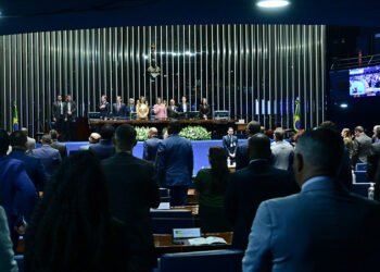 Comenda Missionários Daniel Berg e Gunnar Vingren é entregue a líderes religiosos e sociais — Senado Notícias