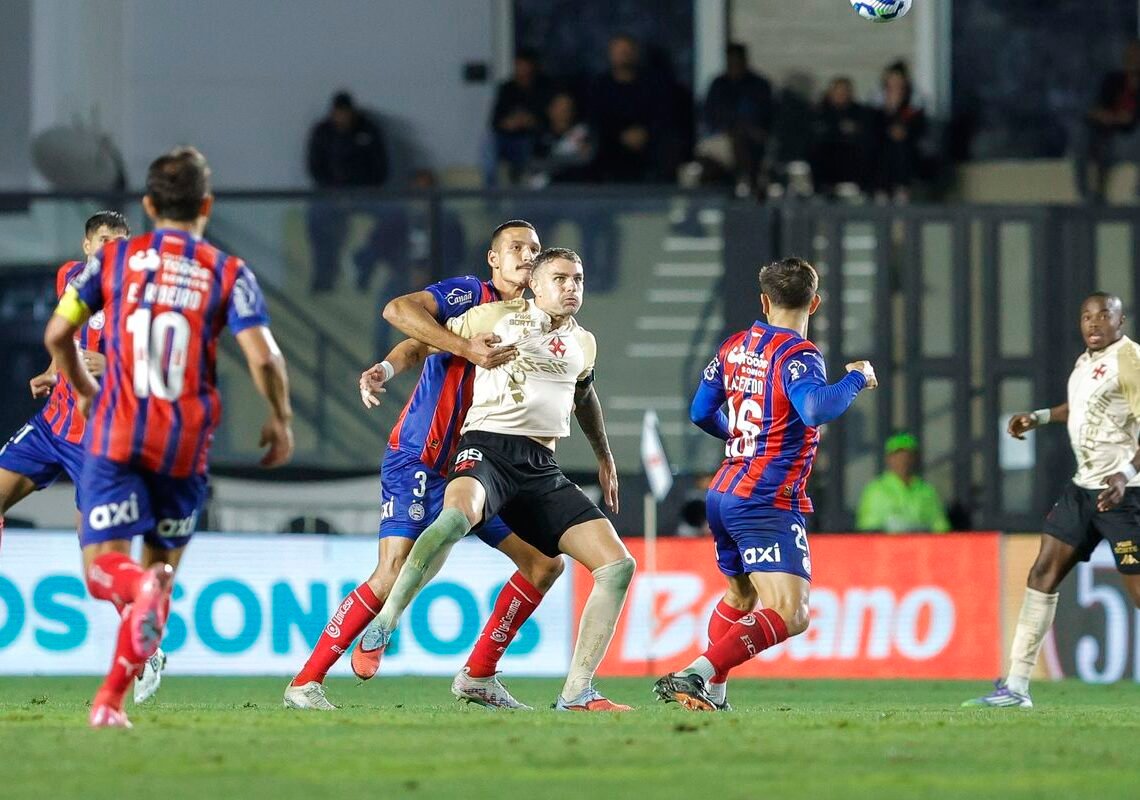 Mirando uma vaga na próxima Libertadores, Bahia recebe o Vasco