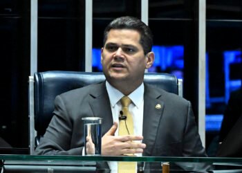 Davi soma o Senado aos esforços para reconstruir região atingida por tornado — Senado Notícias