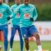 Seleção realiza primeiro treino para amistosos na Europa