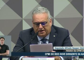 CPMI do INSS apreende celular de Igor Delecrode — Senado Notícias