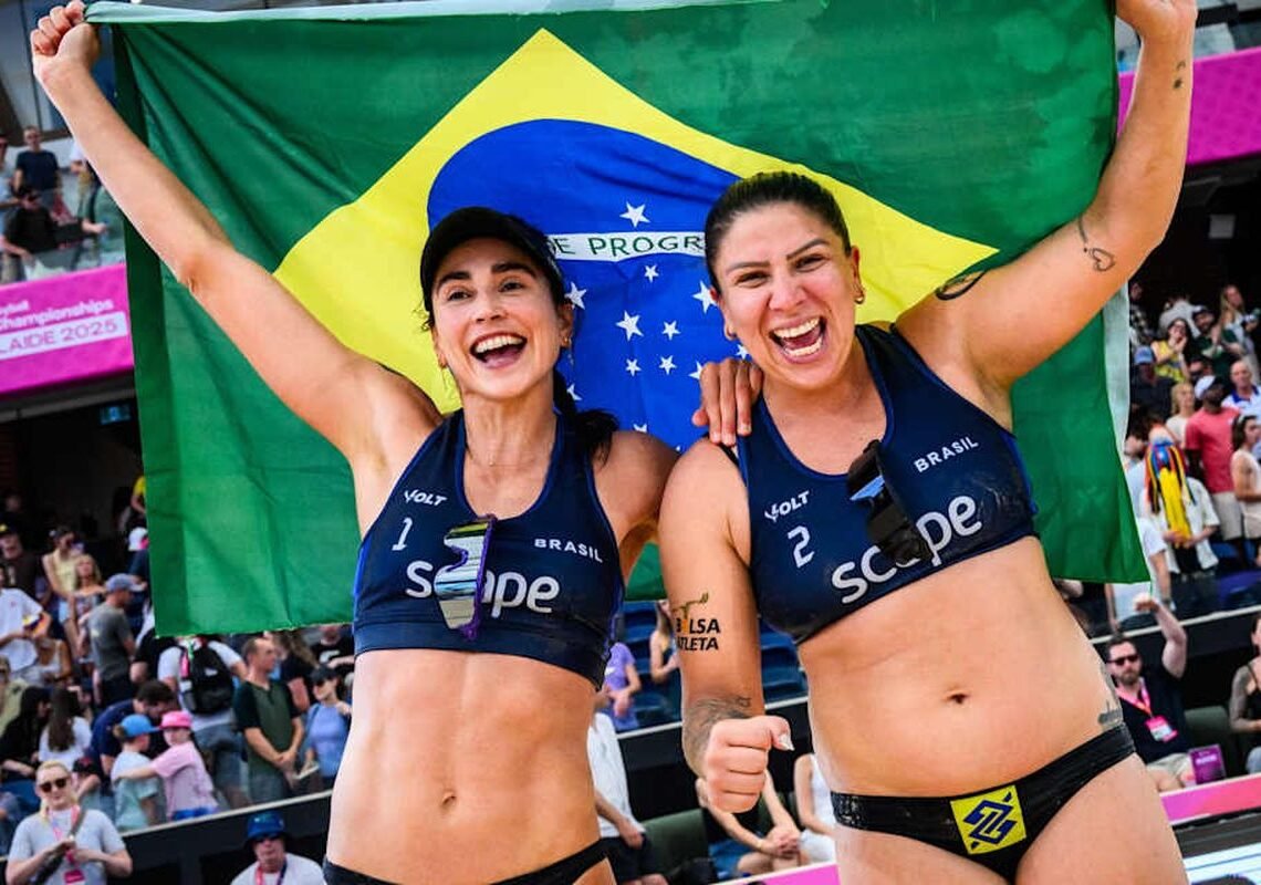 Carol Soberg e Rebecca faturam bronze no Mundial de vôlei de praia
