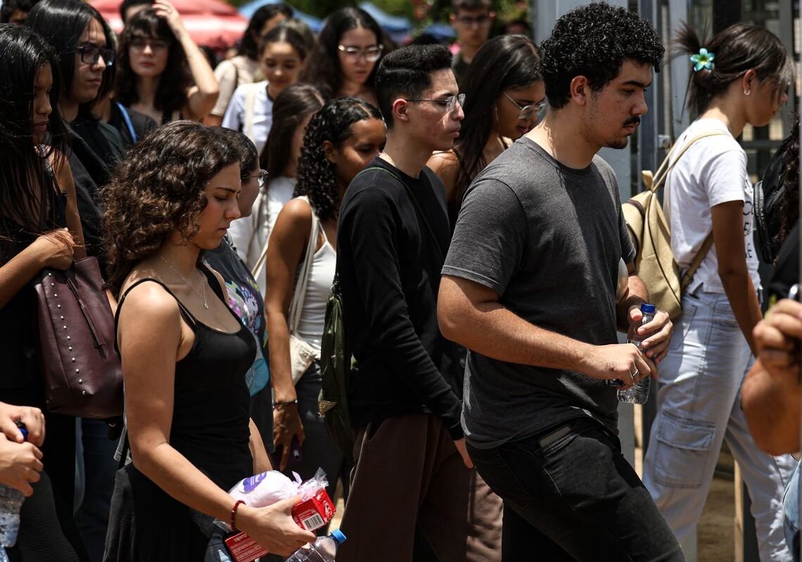 Enem: provas foram longas, mas com questões fáceis, dizem candidatos
