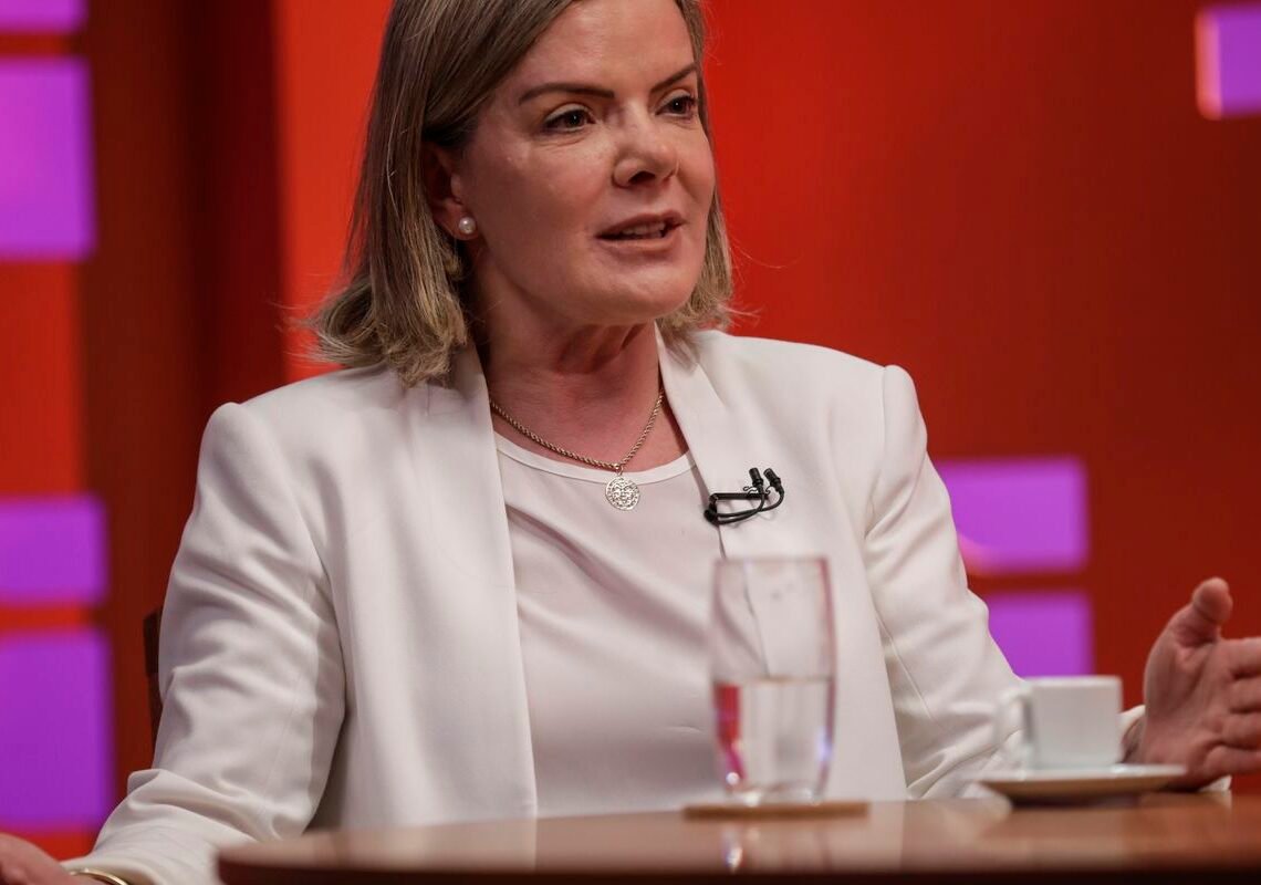 Governo é contra equiparar facções ao terrorismo, diz Gleisi Hoffmann