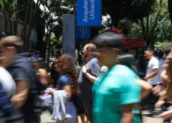 Abstenção no primeiro dia do Enem 2025 chegou a 27%