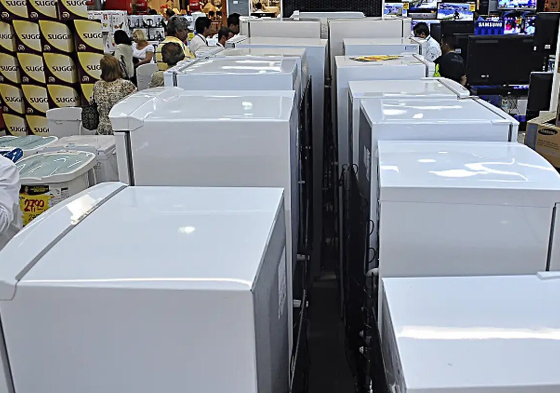 Vendas no comércio voltam a ganhar fôlego e crescem 0,5% em outubro