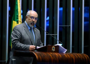 Após 22 anos como senador, Paim anuncia último mandato — Senado Notícias