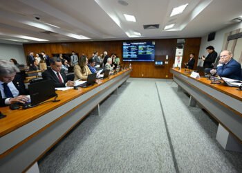 Senado aprova campanha sobre saúde de pets e prevenção de zoonoses — Senado Notícias