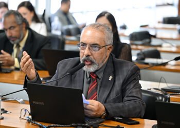 Estatuto dos Cães e Gatos passa a tramitar no Senado como projeto de lei — Senado Notícias