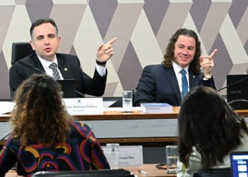 debatedores apontam direito digital como inovação — Senado Notícias