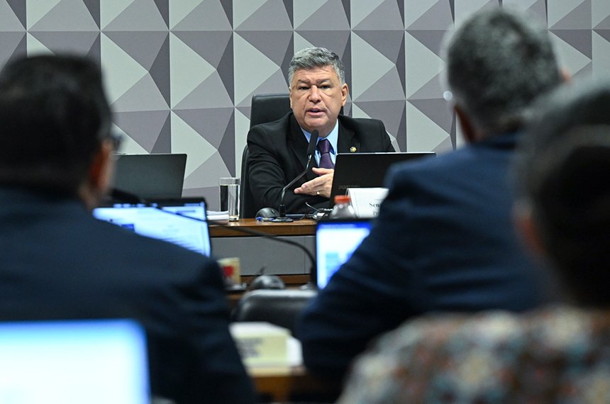 Viana contesta decisão do STF sobre documentos ligados ao Master — Senado Notícias