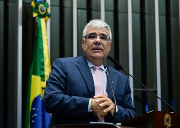 Girão cobra de Messias mudança de parecer para provar que é contra aborto — Senado Notícias