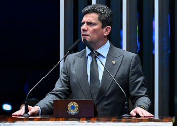 Moro critica Gilmar Mendes na questão do impeachment de ministros do STF — Senado Notícias