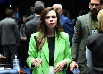 PEC da polícia científica conclui primeiro turno de discussão no Senado — Senado Notícias