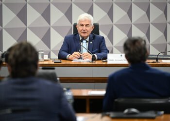 Senado instala Frente Parlamentar da Indústria Farmacêutica — Senado Notícias