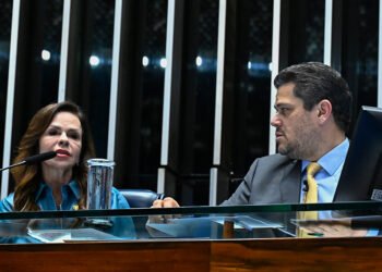 Aprovado pagamento a servidores de benefícios congelados na pandemia — Senado Notícias