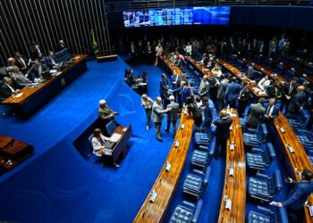 Aprovadas doações do Exército para Uruguai e Paraguai — Senado Notícias