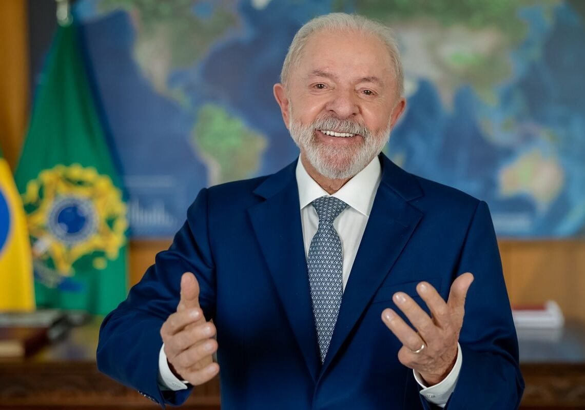 Isenção do IR injeta R$ 28 bi na economia, diz Lula