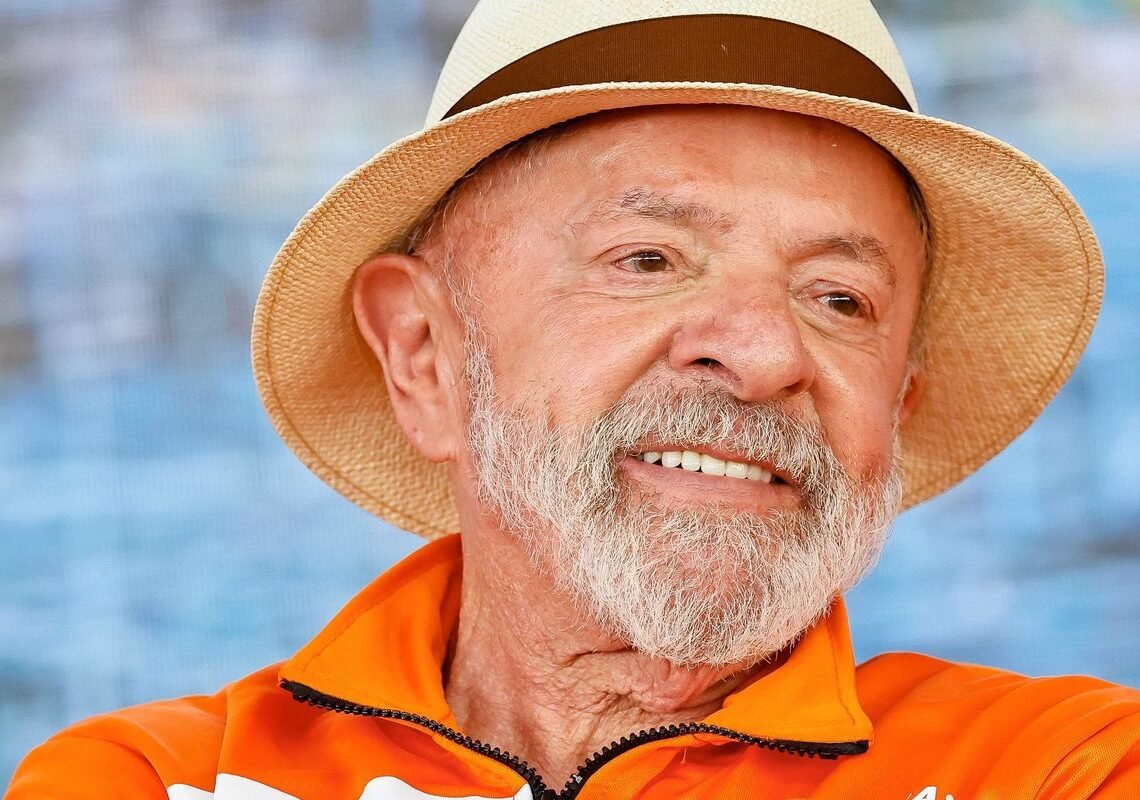 Lula cita feminicídios e cobra luta de homens contra a violência