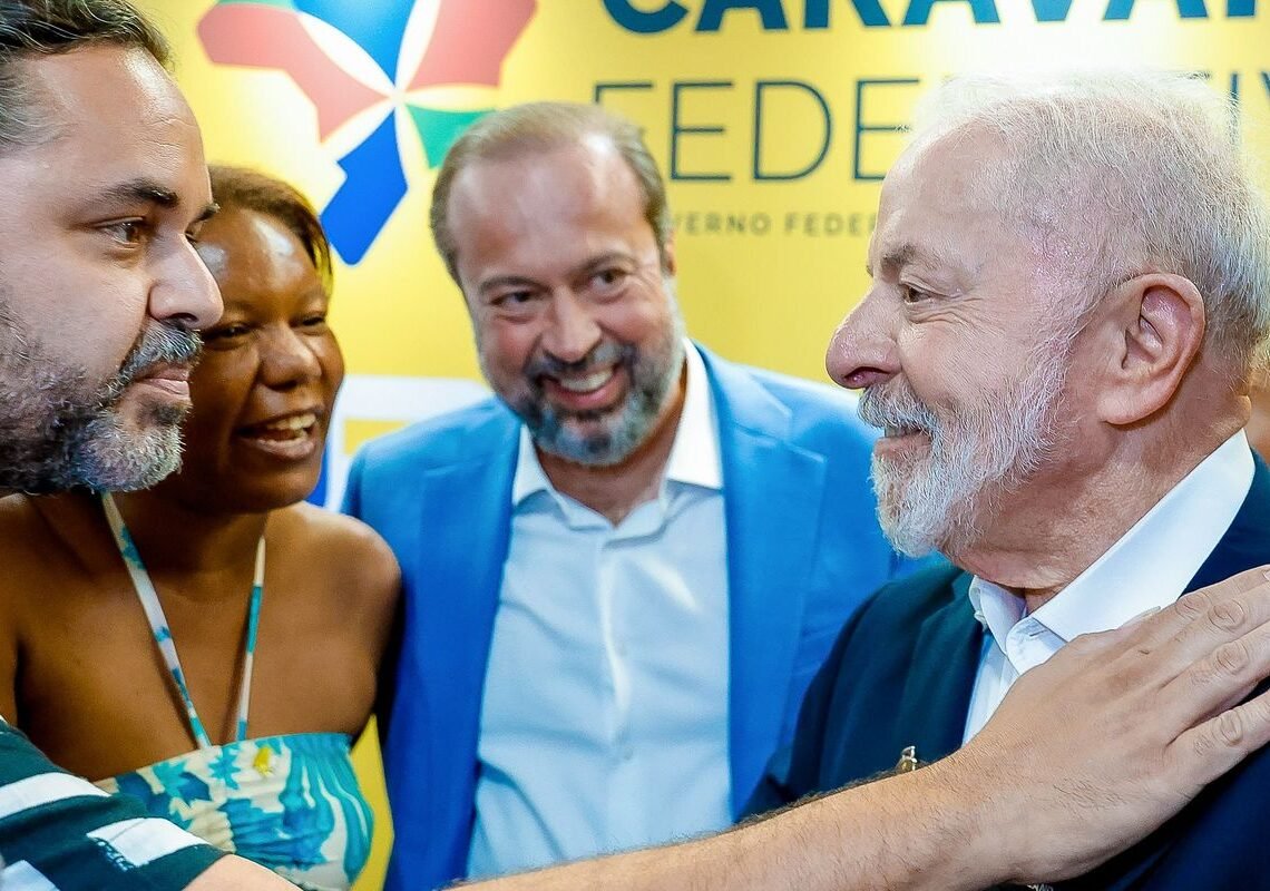 “Estado tem que chegar aos mais pobres”, diz Lula em evento em MG