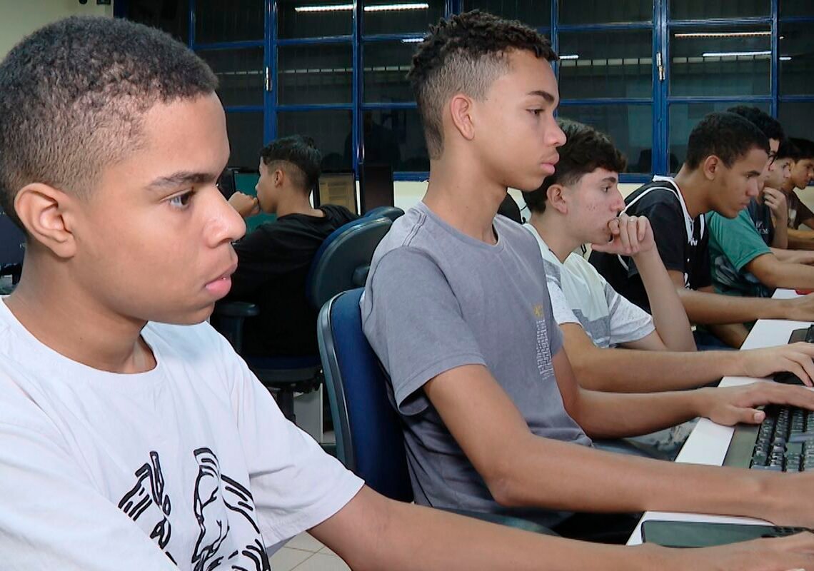 Unicef promove mais de 1 milhão de oportunidades para jovens no país