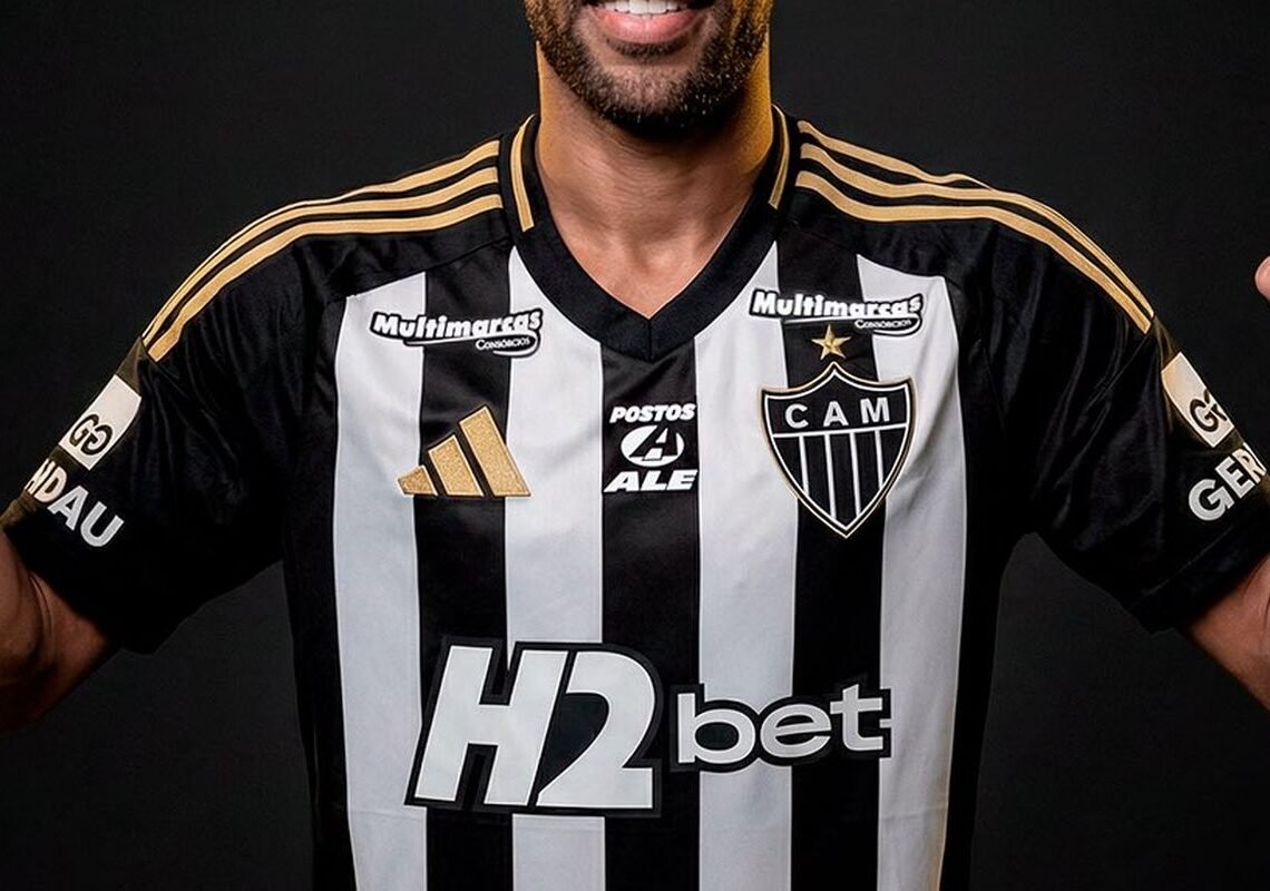 Atlético-MG anuncia o lateral-esquerdo Renan Lodi