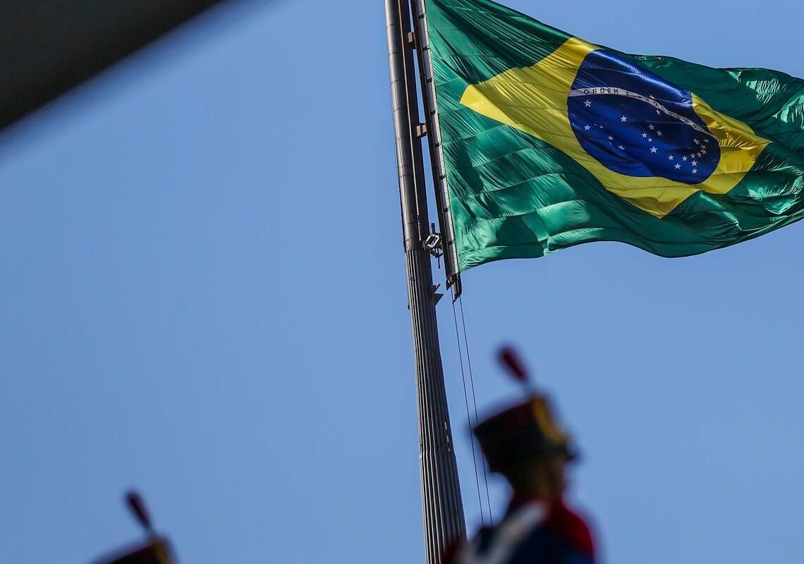 Políticos e autoridades celebram queda da Lei Magnitsky contra Moraes