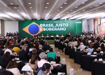Conselhão entrega a Lula propostas de metas de desenvolvimento do país