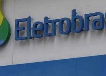 Lula veta PL sobre realocação de trabalhadores da Eletrobras