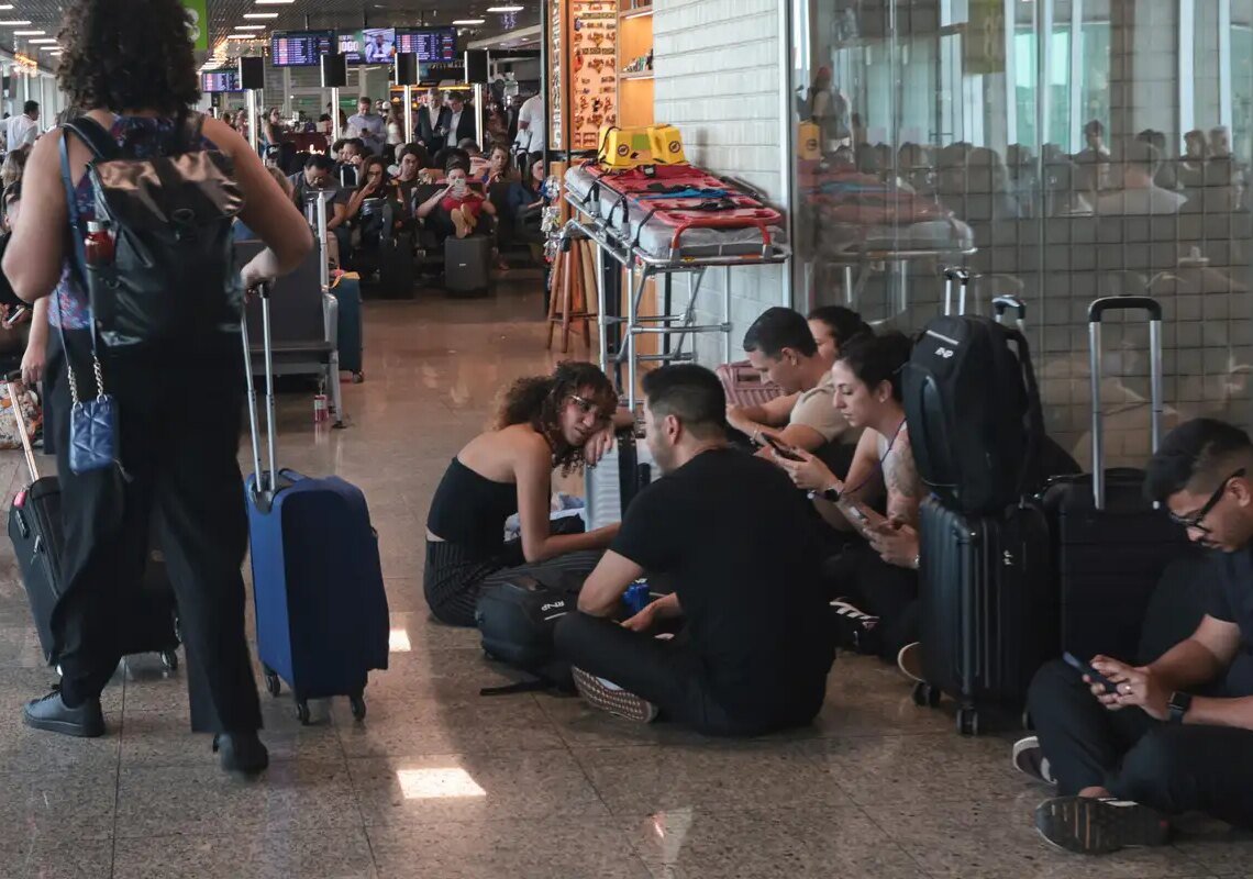 Passageiros de Congonhas relatam cansaço e falta de suporte de aéreas