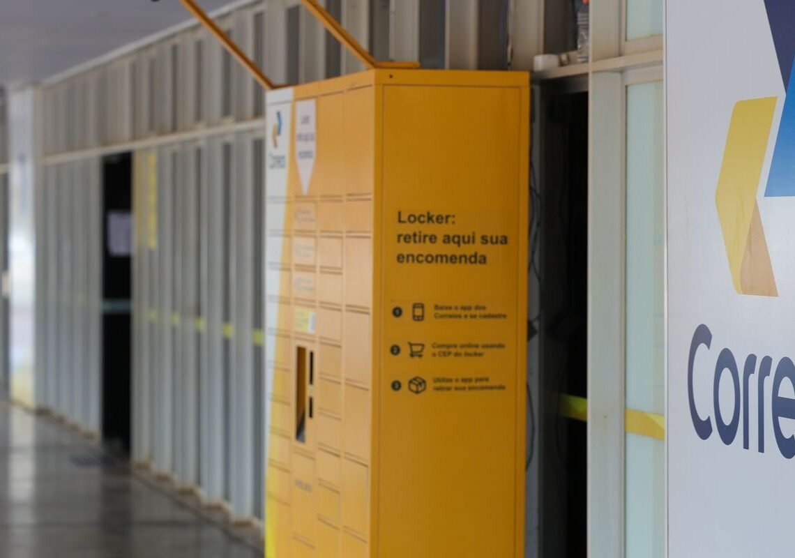 Correios estuda abrir capital e faz empréstimo de R$ 12 bi com bancos 