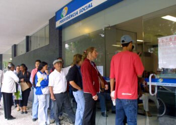 Nova lei proíbe descontos associativos em benefícios do INSS — Senado Notícias